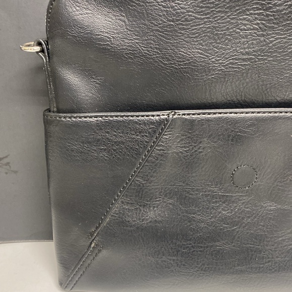 Matt & Nat Black Minka Vegan Hobo Bag Dwell Crossbody Bag - Picture 10 of 17